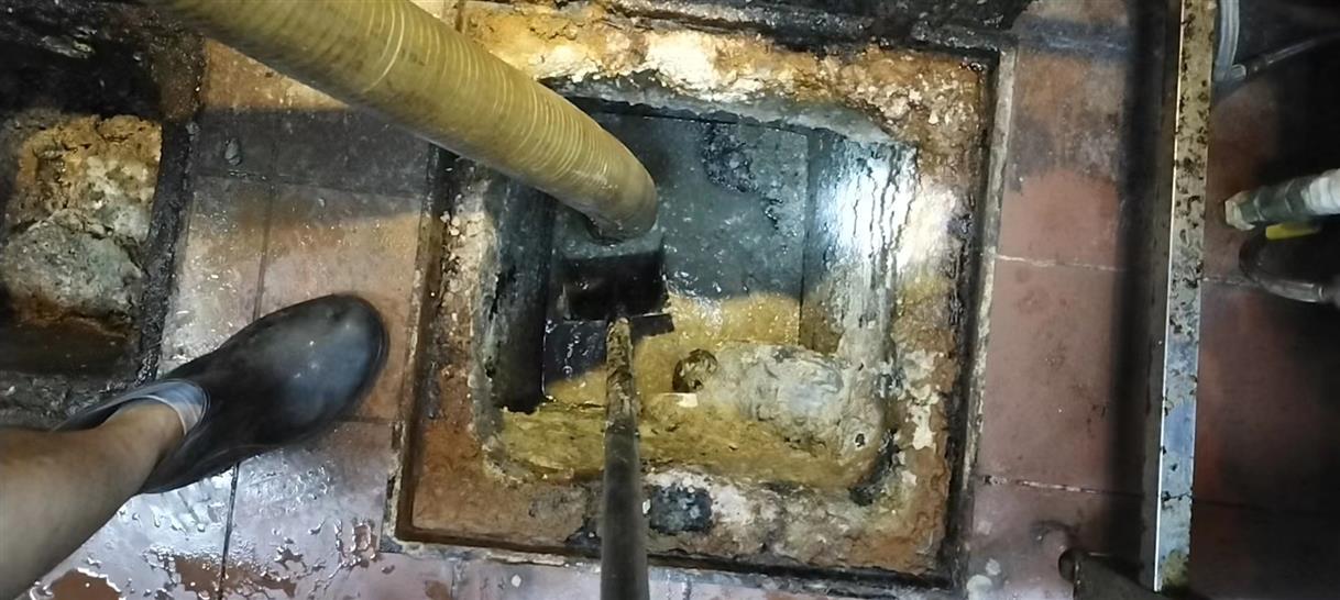 汨罗污水池清理一般都有毒气，怎么预防中毒呢？